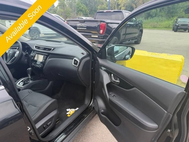 Used 2016 Nissan Rogue SL AWD/4WD image 12