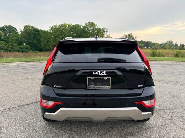 Certified 2025 Kia Niro EX Touring FWD image 4