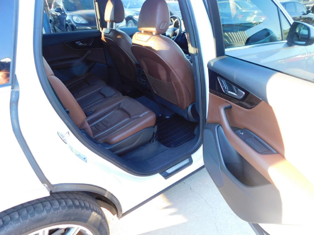 Used 2017 Audi Q7 2.0T Premium Plus w/ Premium Plus Package AWD/4WD image 18