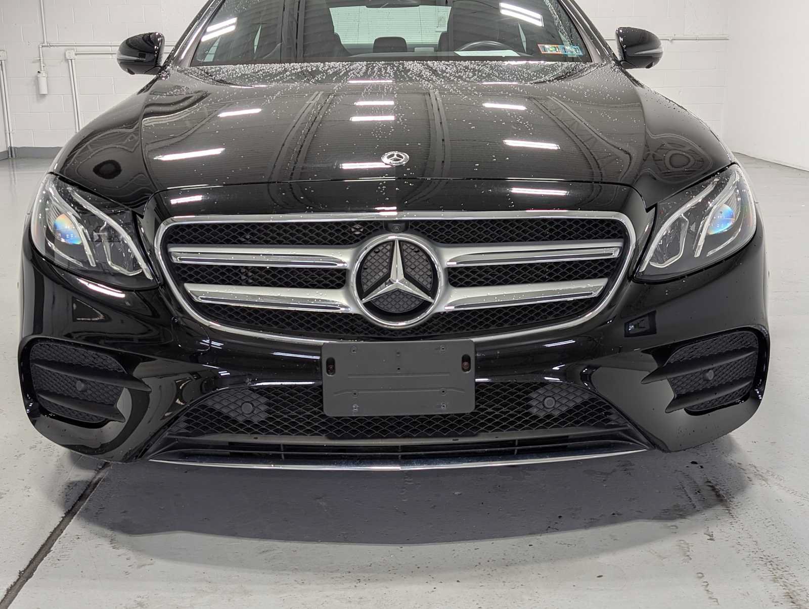 Certified 2019 Mercedes-Benz E 300 4MATIC image 2