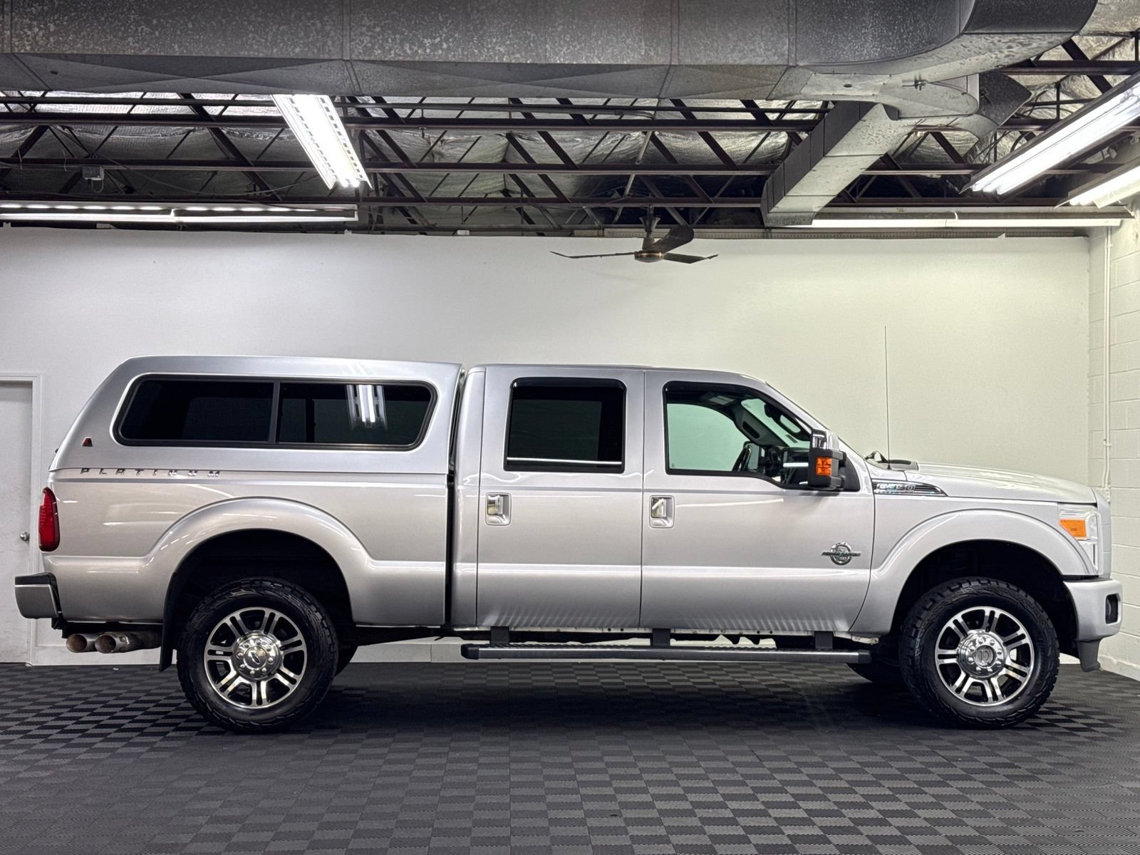 Used 2015 Ford F350 Platinum w/ Platinum Package AWD/4WD image 4