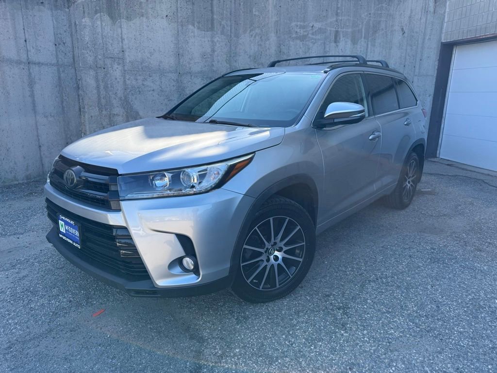 Used 2018 Toyota Highlander SE