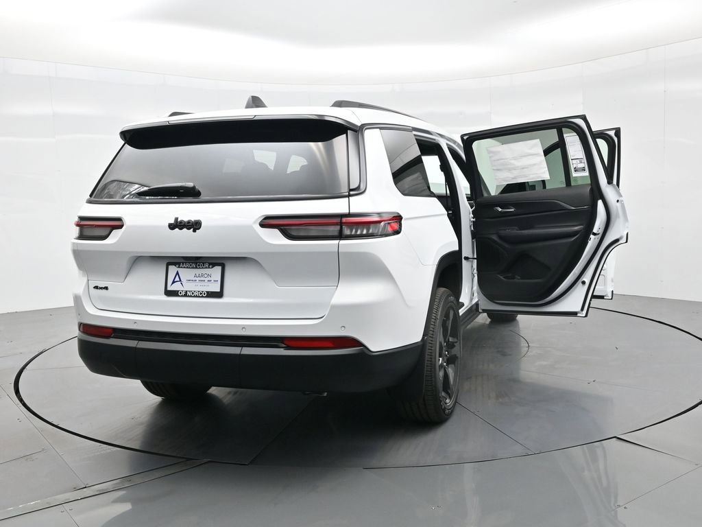 New 2025 Jeep Grand Cherokee L Altitude image 40
