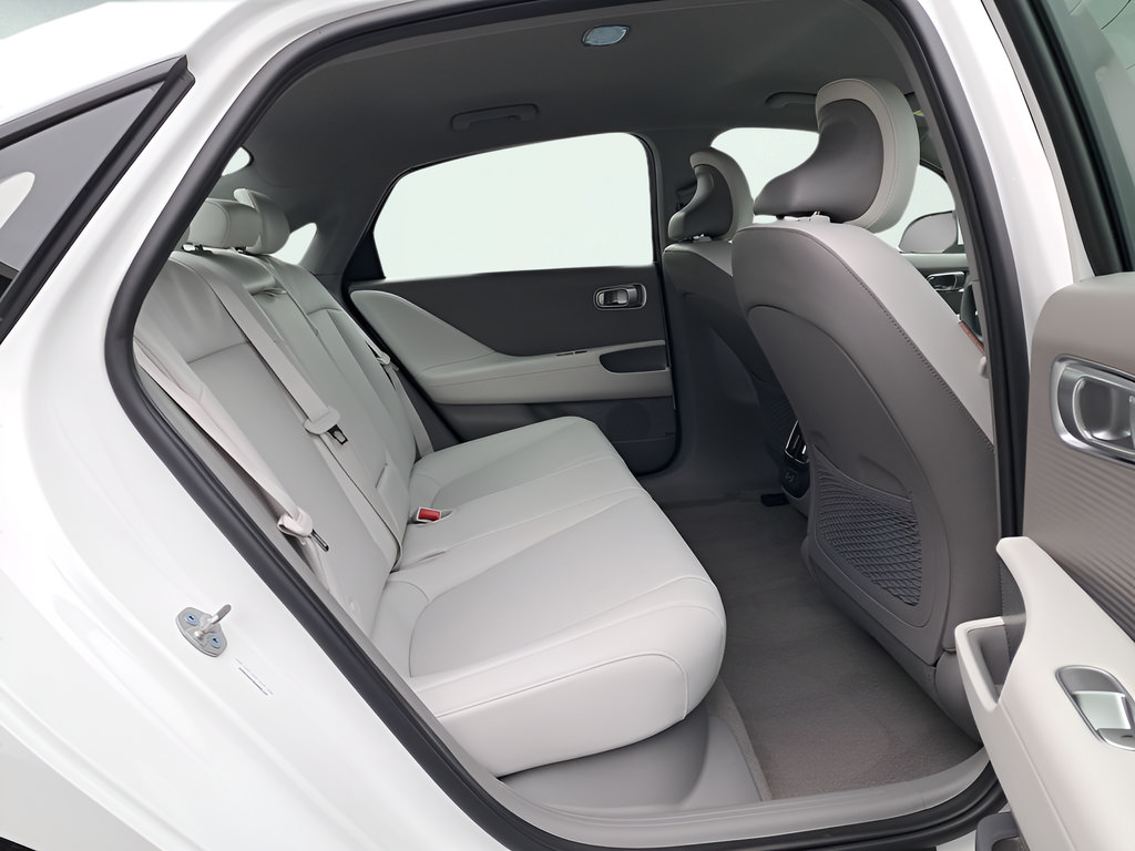New 2025 Hyundai Ioniq 6 SEL AWD/4WD image 15