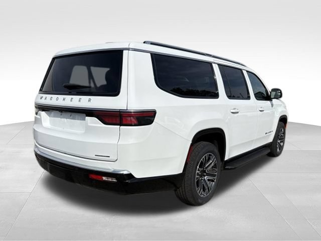 Used 2024 Jeep Wagoneer L Series II w/ Flexible Seating Group AWD/4WD image 17
