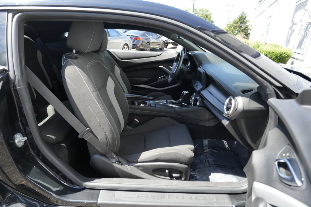 Used 2020 Chevrolet Camaro LT w/ RS Package RWD image 27