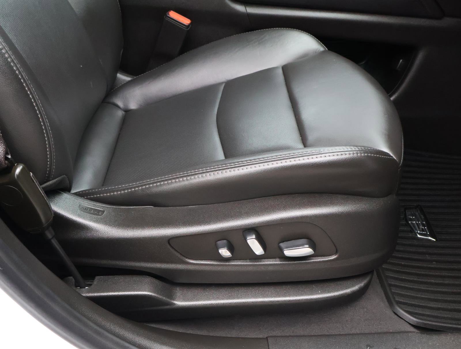 Certified 2023 Cadillac XT6 Premium Luxury image 24