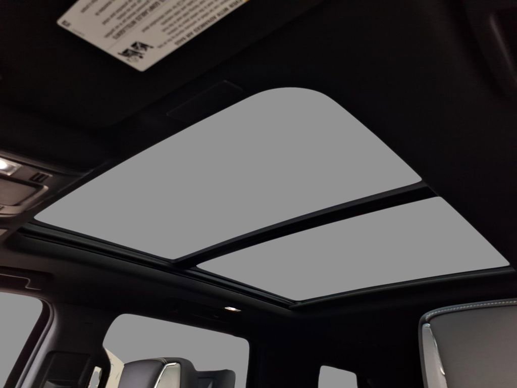 Used 2025 GMC Yukon AT4 Ultimate w/ LPO, Floor Liner Package image 2