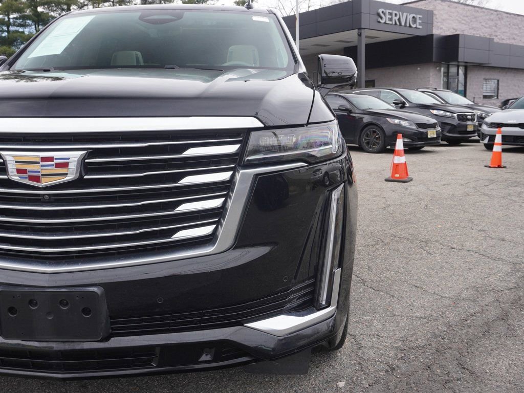 Used 2023 Cadillac Escalade ESV Premium Luxury Platinum w/ Heavy-Duty Trailer Package image 19
