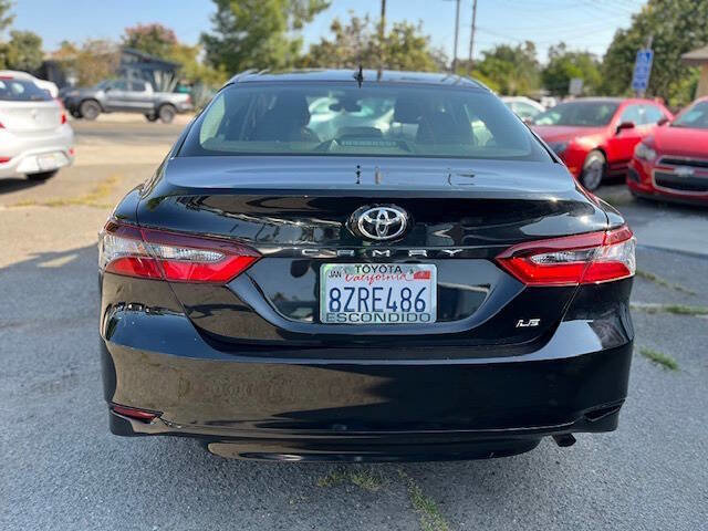 Used 2022 Toyota Camry LE image 6