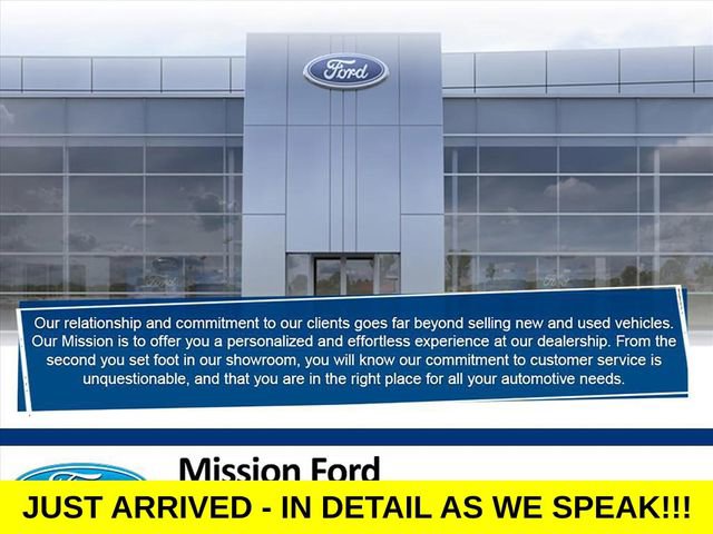 Used 2014 Chrysler Town & Country Touring-L w/ Driver Convenience Group image 12