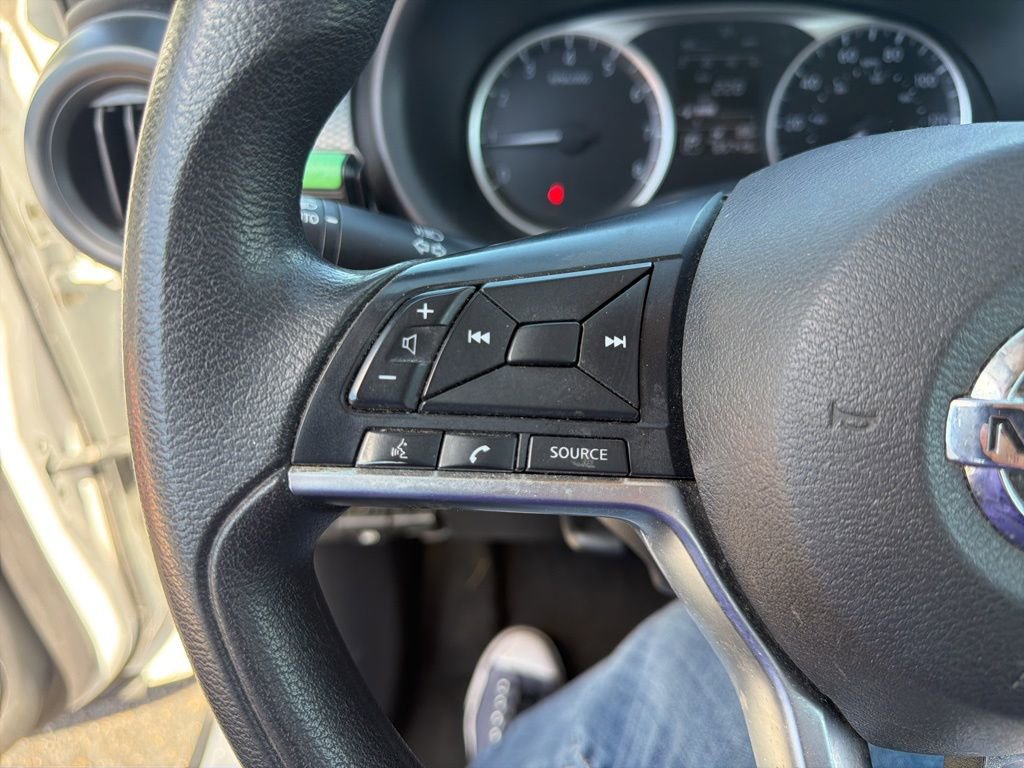 Used 2020 Nissan Kicks S image 12