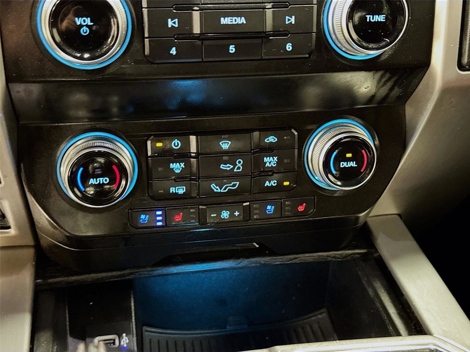 Used 2020 Ford F150 Platinum w/ Technology Package image 16