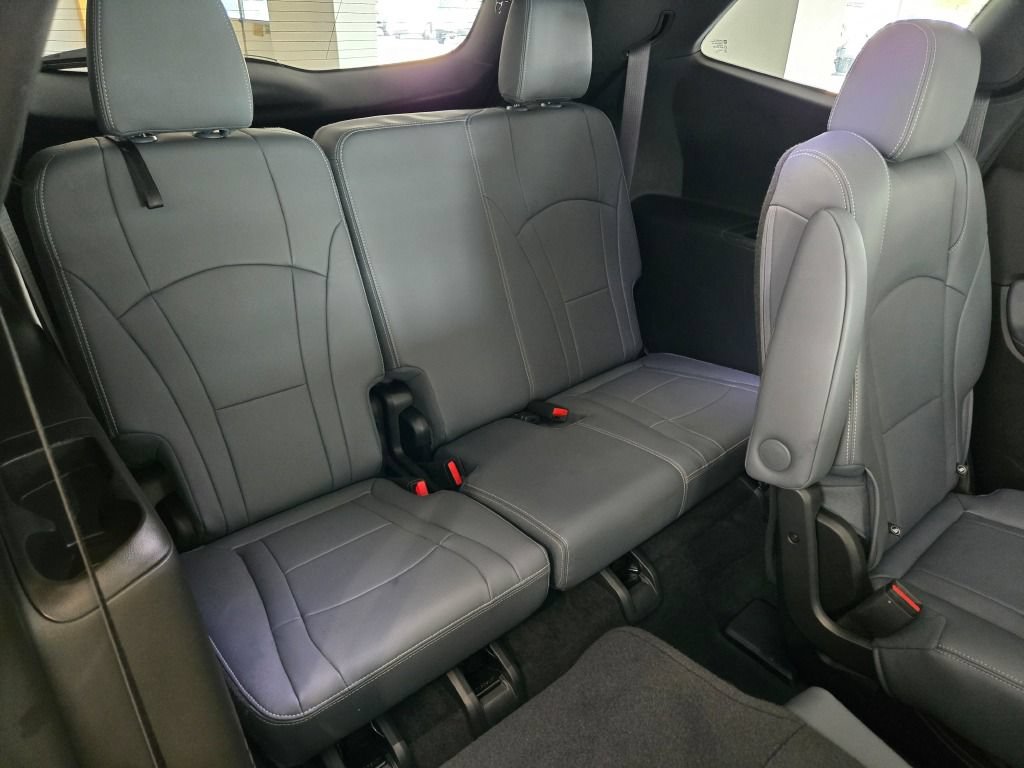 Certified 2023 Buick Enclave Essence w/ Experience Buick Package AWD/4WD image 11