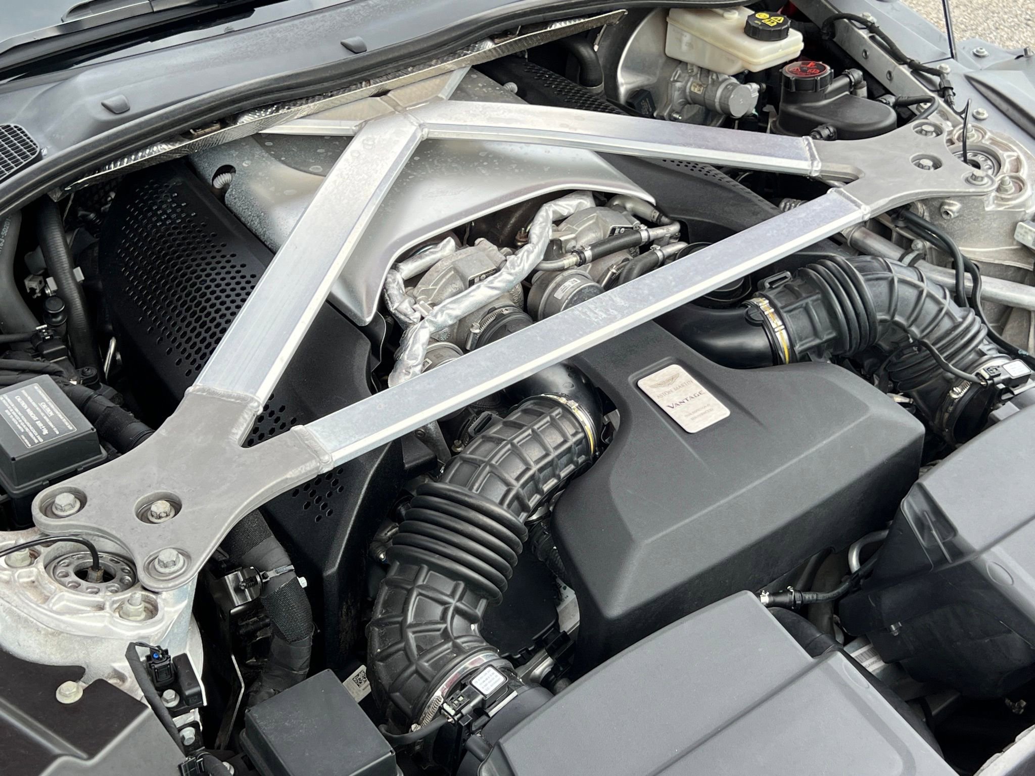 Used 2019 Aston Martin V8 Vantage Coupe RWD image 45