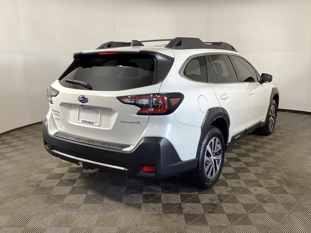 Used 2025 Subaru Outback Premium w/ Popular Package #1A AWD/4WD image 2