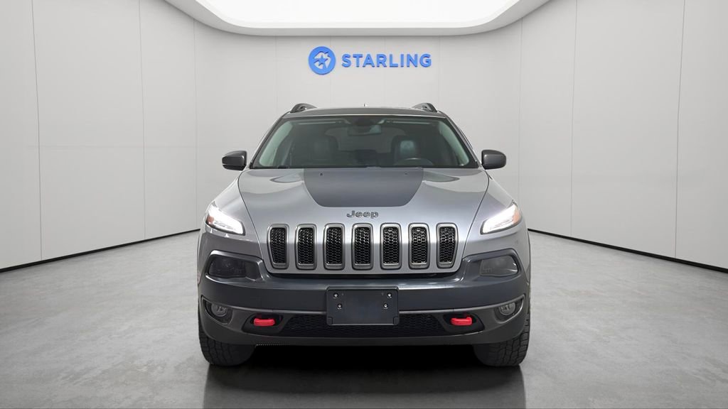 Used 2017 Jeep Cherokee Trailhawk AWD/4WD image 15