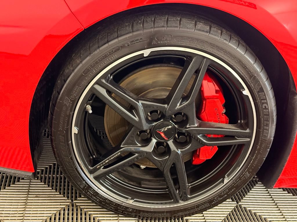 Used 2020 Chevrolet Corvette Stingray Preferred Cpe w/ 2LT Preferred Equipment Group RWD image 13