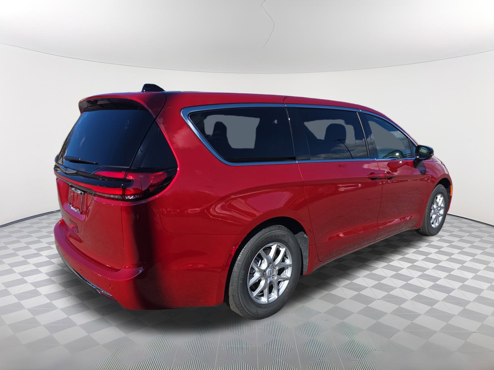 New 2026 Chrysler Pacifica Select image 3