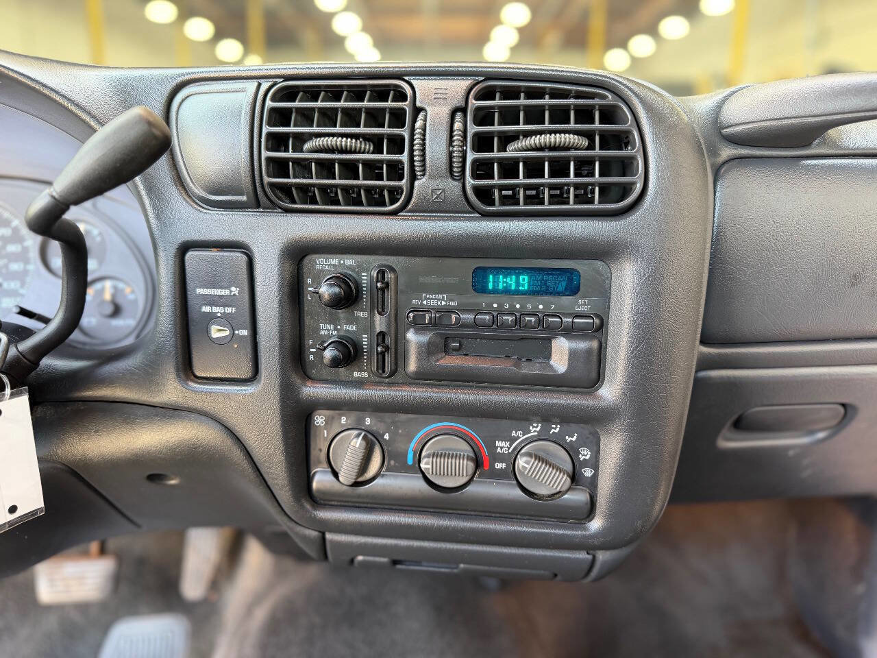 Used 1999 Chevrolet S10 Pickup LS w/ Preferred Equipment Group RWD image 17