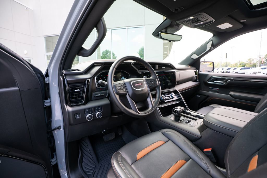Used 2025 GMC Sierra 1500 AT4 w/ AT4 Premium Package AWD/4WD image 32