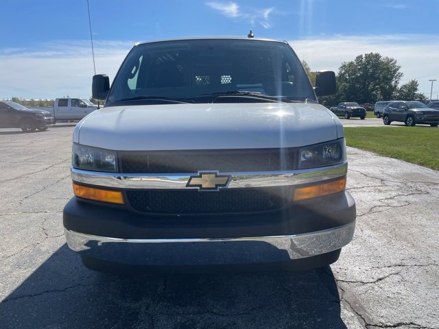 Used 2024 Chevrolet Express 2500 Work Van w/ Driver Convenience Package image 6