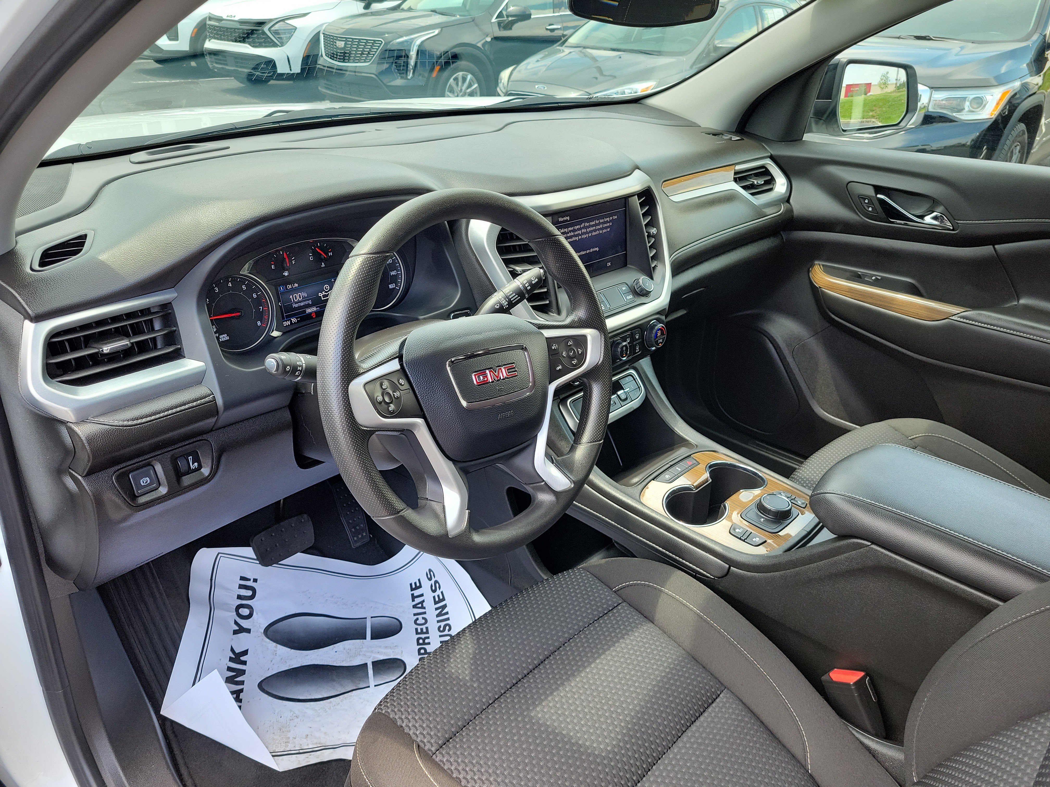 Used 2023 GMC Acadia SLE w/ Driver Convenience Package FWD image 17