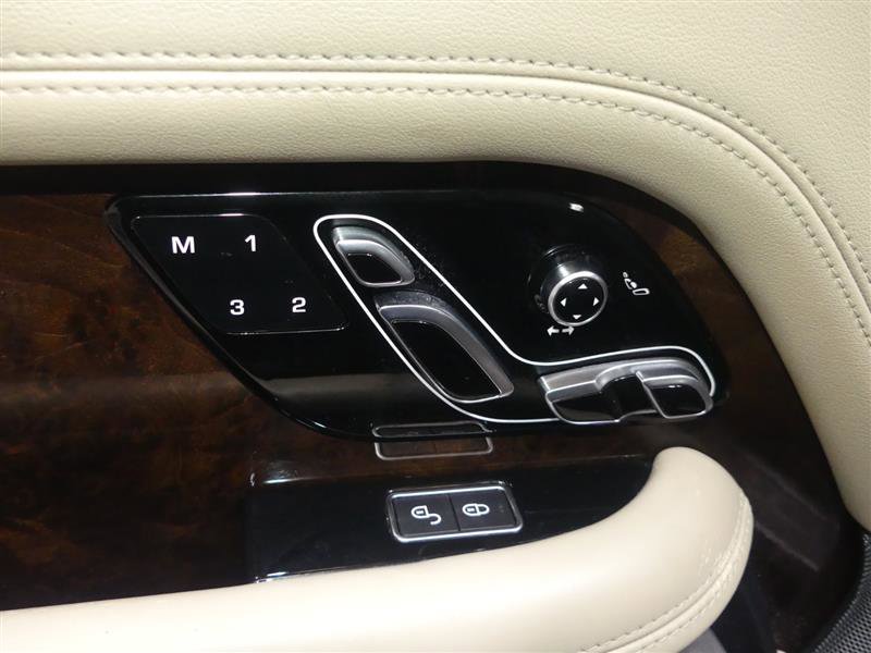 Used 2018 Land Rover Range Rover HSE image 21