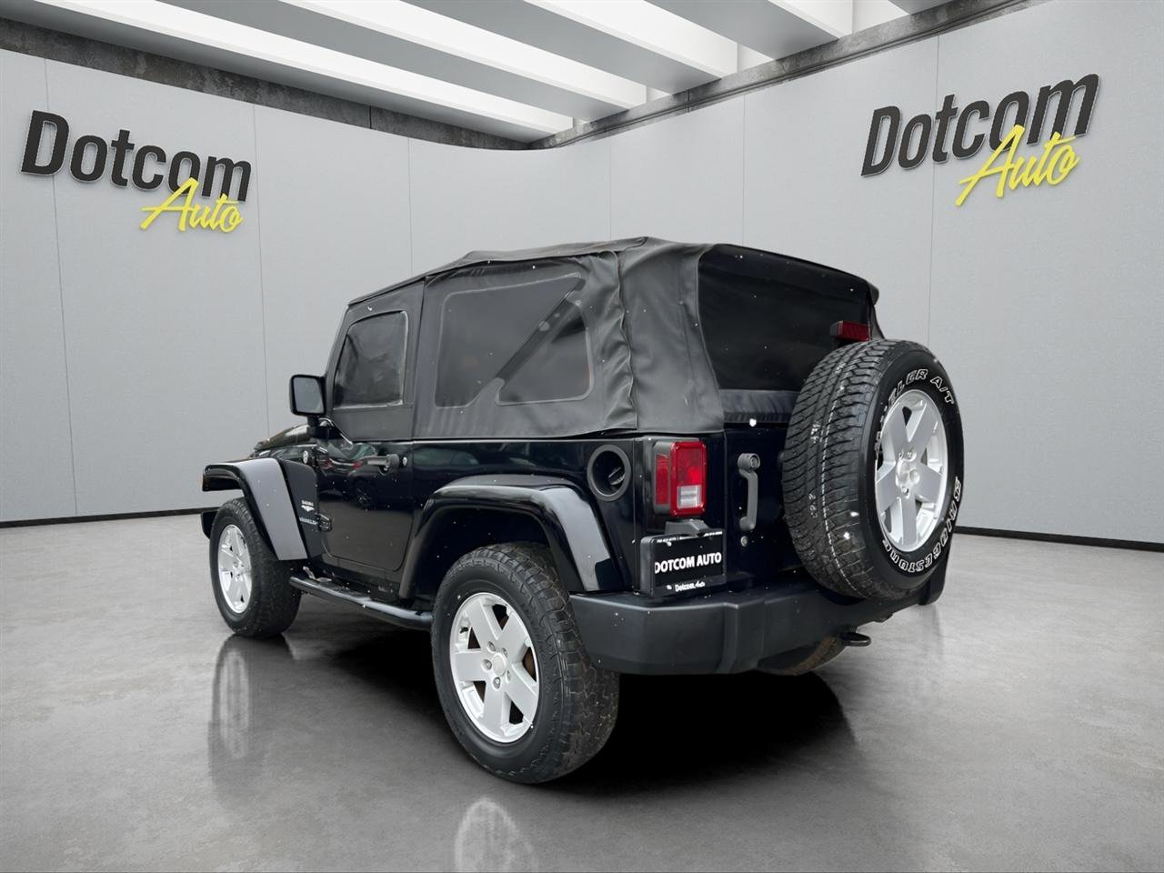 Used 2007 Jeep Wrangler Sahara AWD/4WD image 6