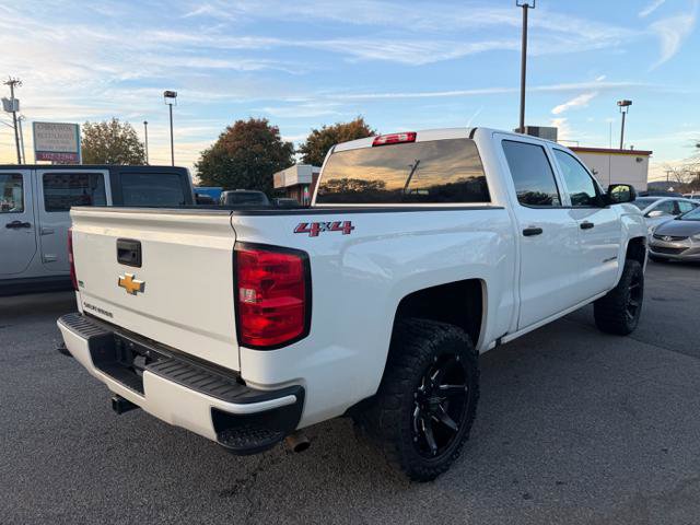 Used 2018 Chevrolet Silverado 1500 Custom w/ Custom Value Package image 5