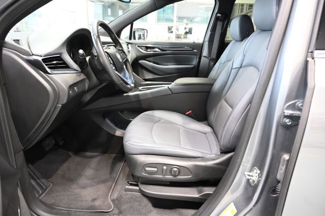 Used 2023 Buick Enclave Essence w/ Experience Buick Package FWD image 9