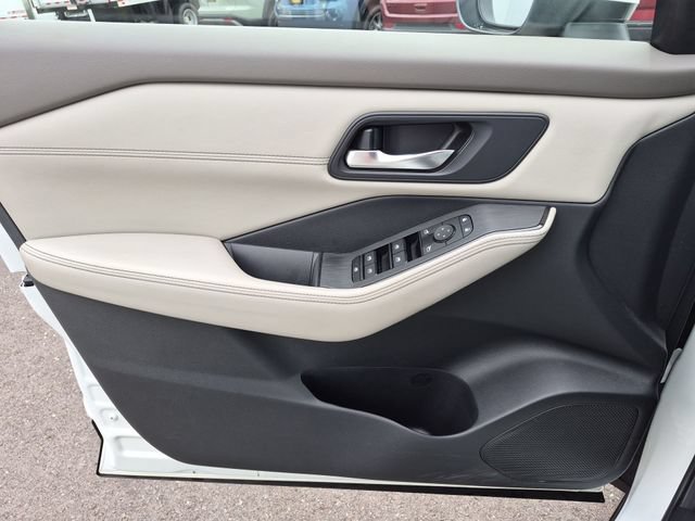 Used 2023 Nissan Rogue SV w/ SV Premium B Package AWD/4WD image 24