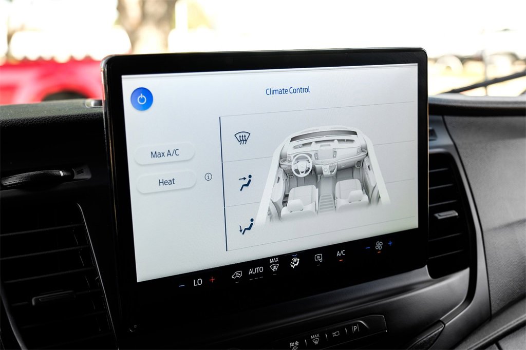 Used 2022 Ford E-Transit 148 High Roof Extended image 28