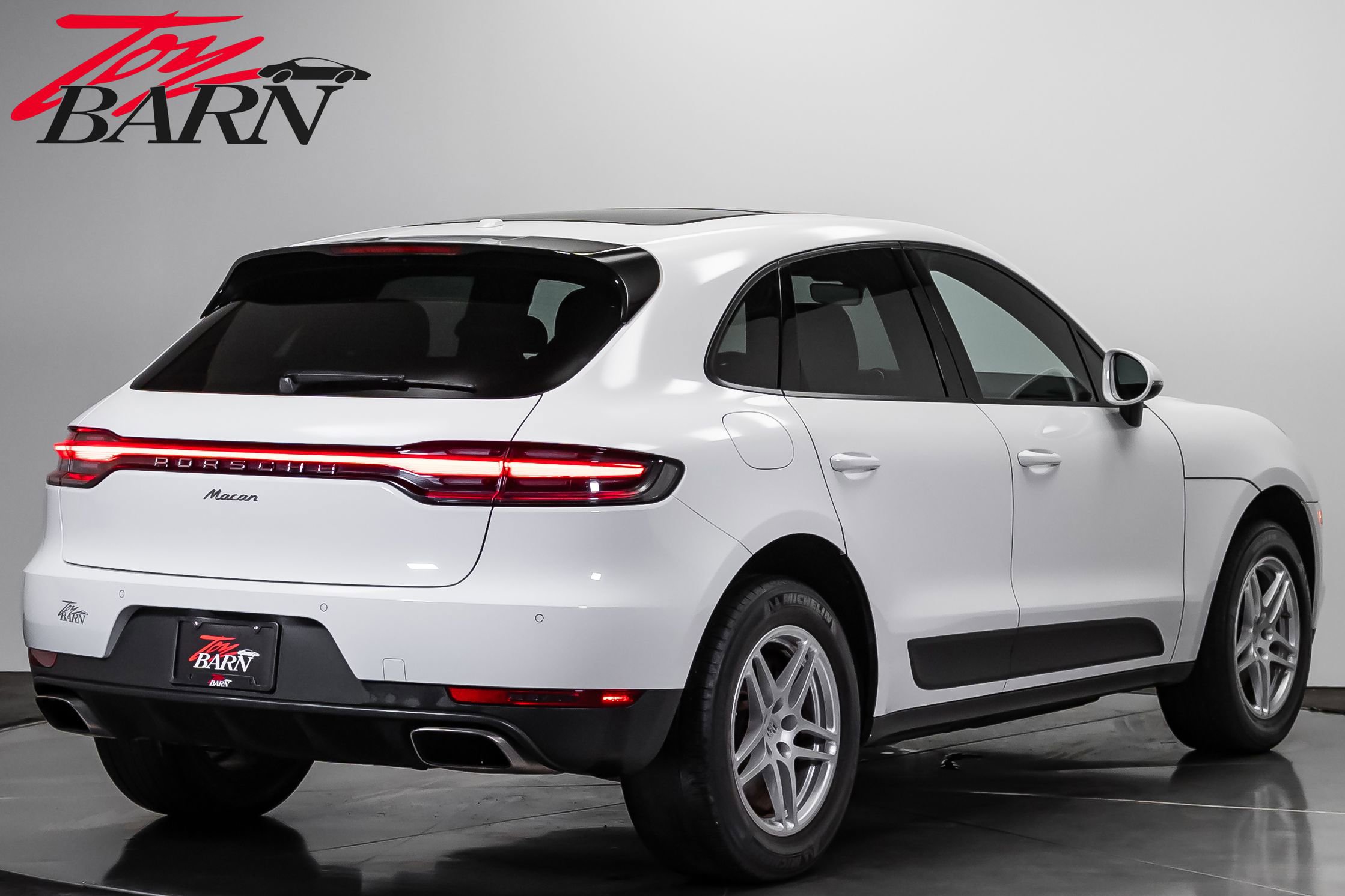 Used 2021 Porsche Macan AWD/4WD image 5