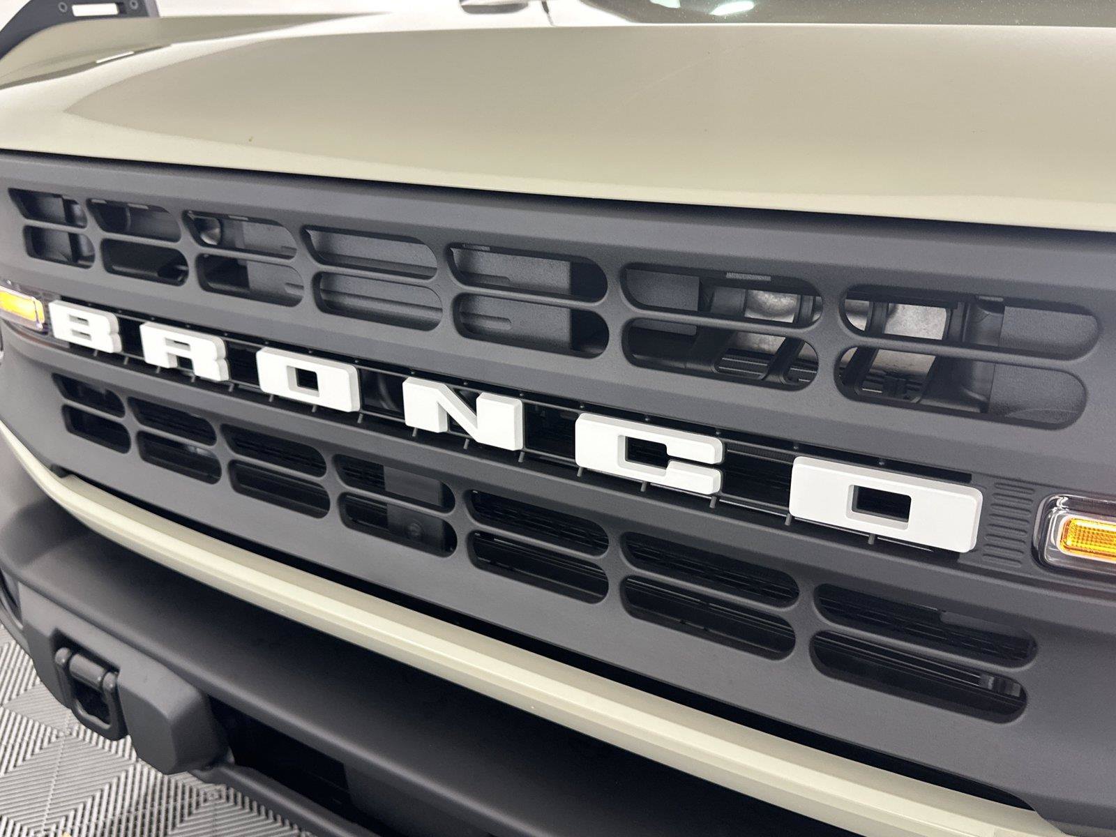 New 2026 Ford Bronco Big Bend w/ Black Diamond Package AWD/4WD image 14