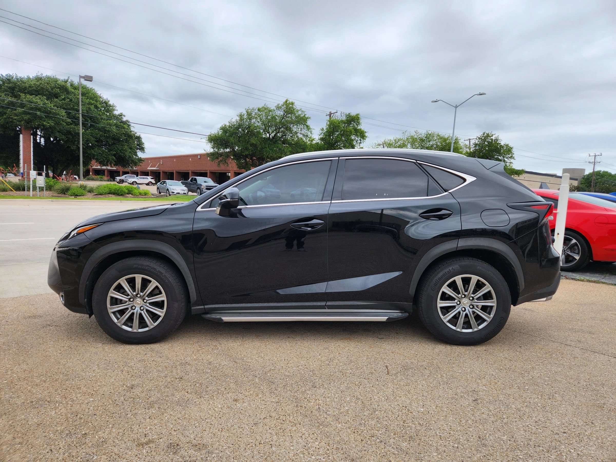 Used 2017 Lexus NX 200t FWD image 2