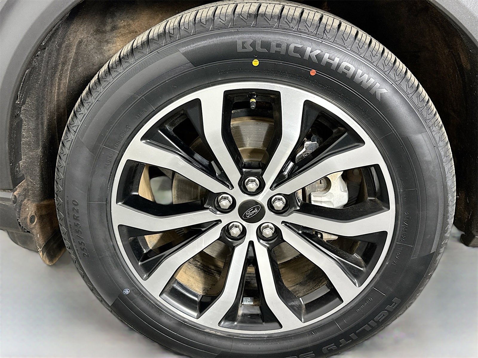 Used 2020 Ford Explorer ST w/ Premium Technology Package image 32