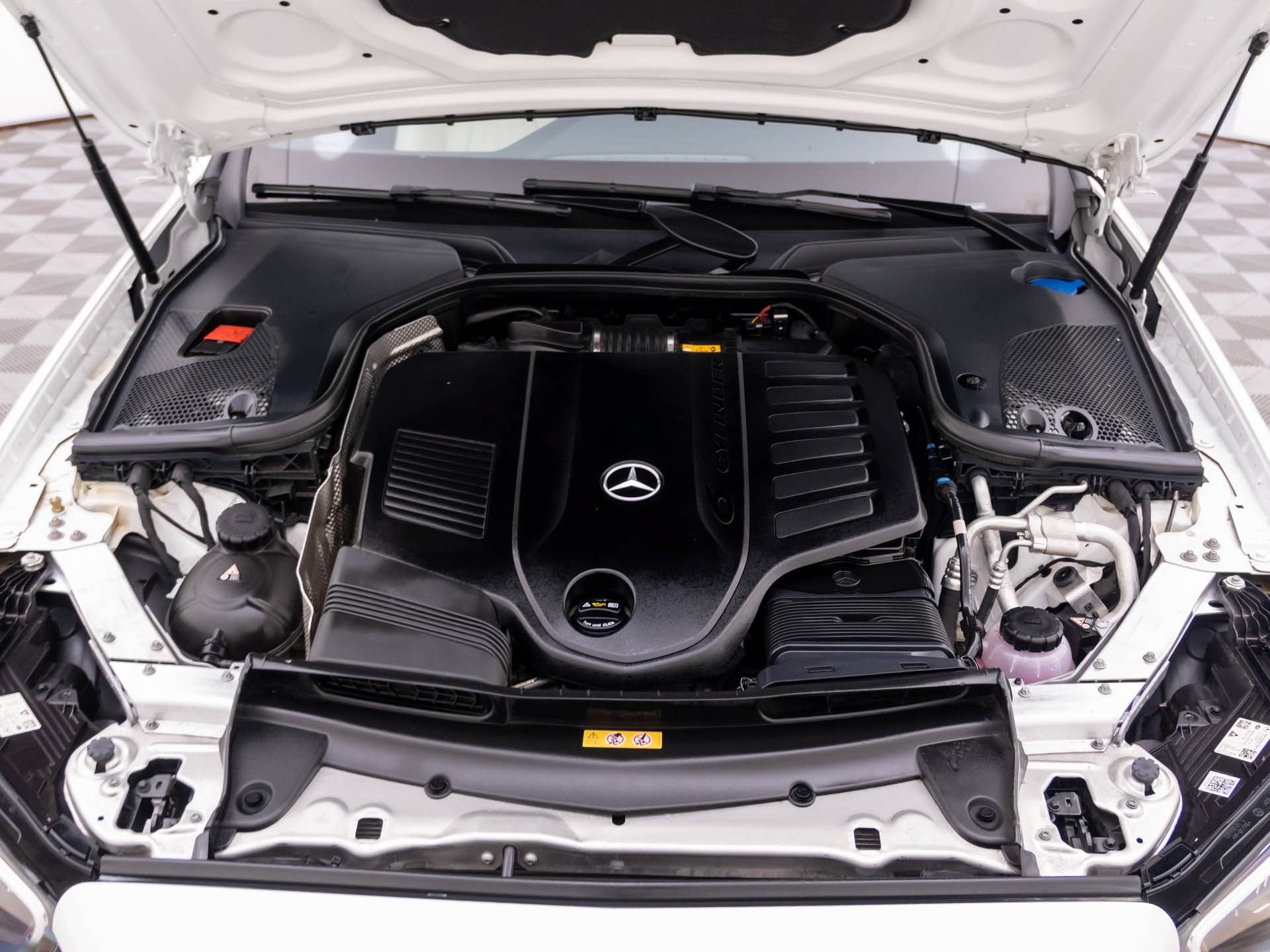 Used 2022 Mercedes-Benz E 450 4MATIC Sedan image 30