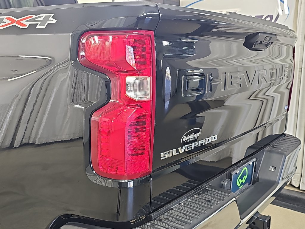 Certified 2024 Chevrolet Silverado 1500 LT AWD/4WD image 39