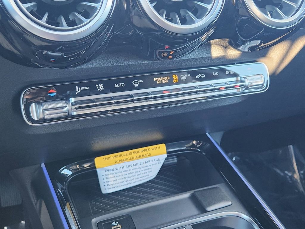 New 2025 Mercedes-Benz GLB 250 4MATIC image 25