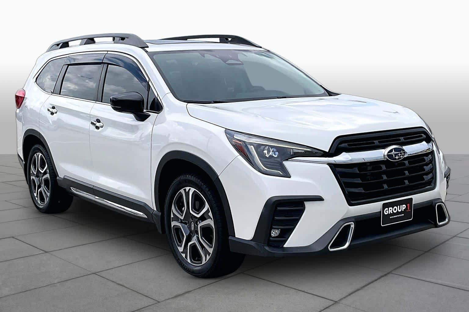 Used 2024 Subaru Ascent Touring w/ Popular Package #2 AWD/4WD image 3