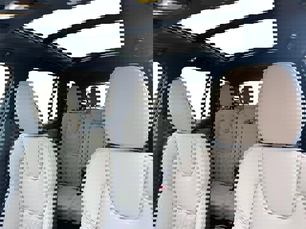 New 2026 Volvo XC90 B6 Plus w/ Protection Package Premier image 19