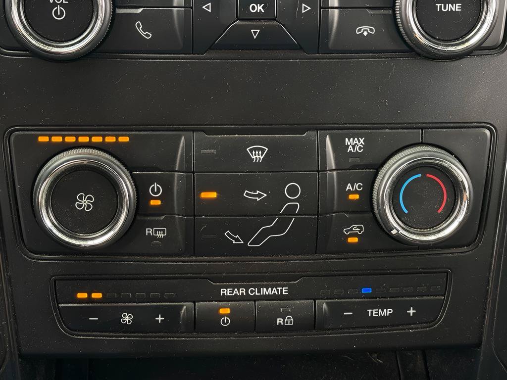 Used 2019 Ford Explorer XLT AWD/4WD image 31