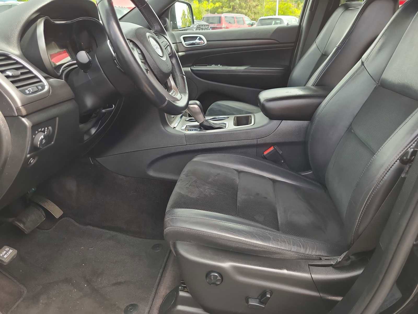 Used 2017 Jeep Grand Cherokee Altitude image 19