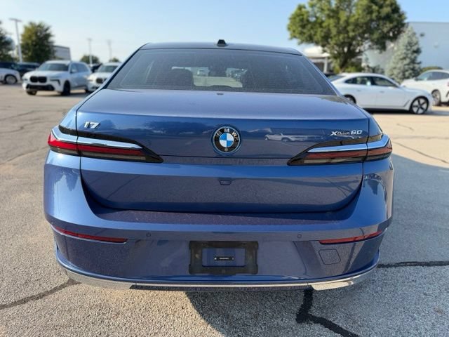 Used 2023 BMW i7 xDrive60 w/ Executive Package 2 AWD/4WD image 6