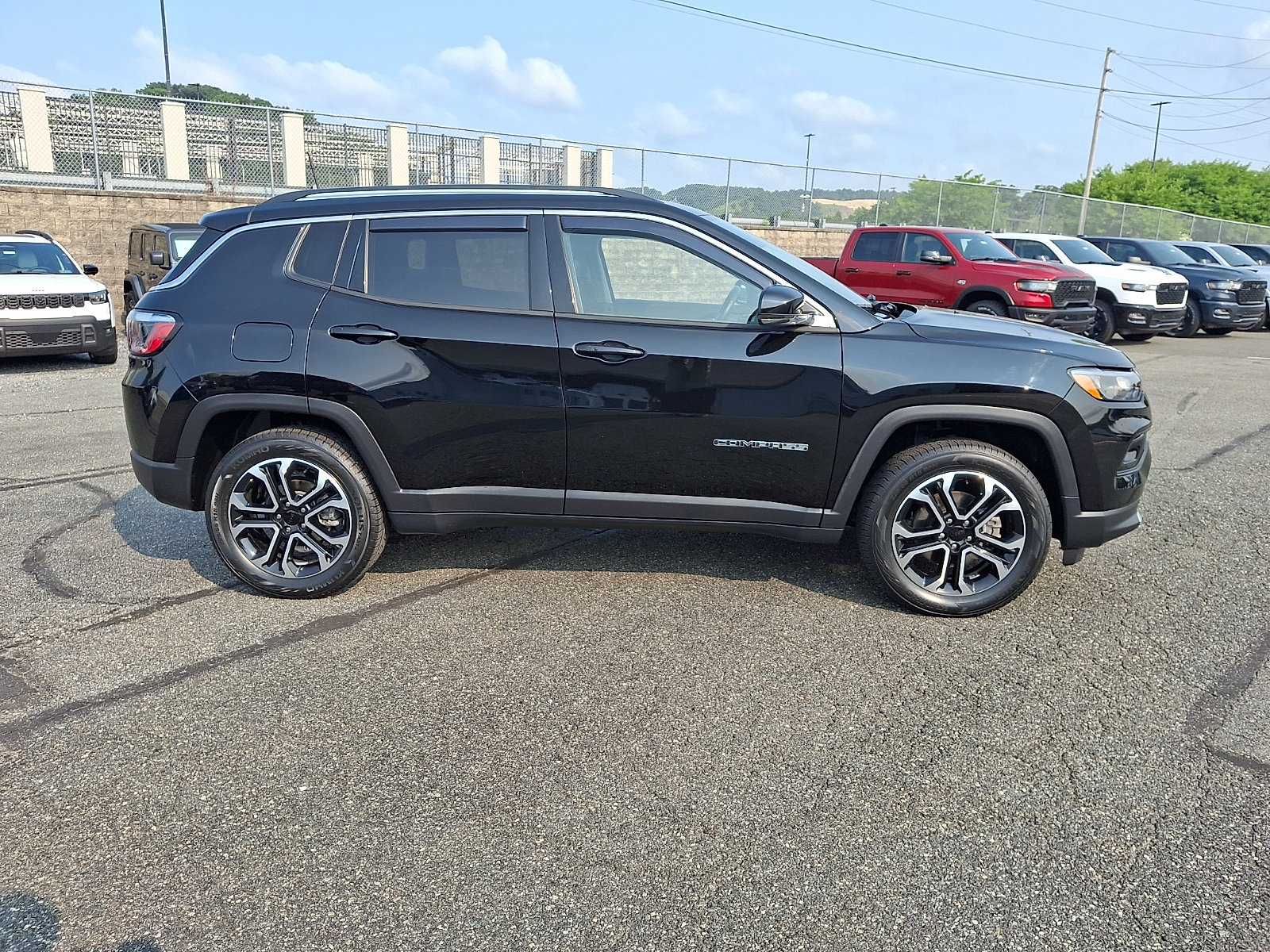 Used 2022 Jeep Compass Limited AWD/4WD image 7