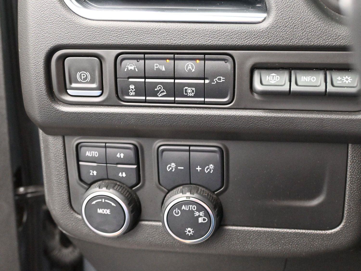 Used 2022 Chevrolet Suburban High Country image 24