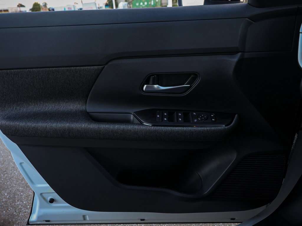 New 2026 Nissan Kicks SV image 23