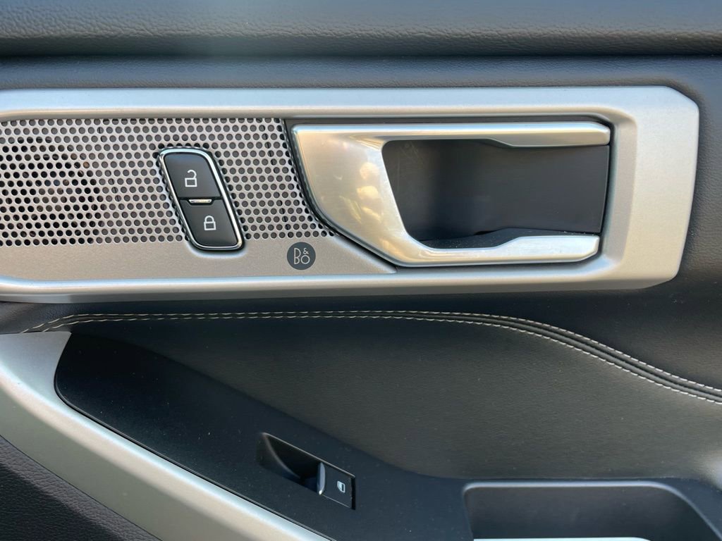 Used 2022 Ford Explorer Limited w/ Equipment Group 301A image 13