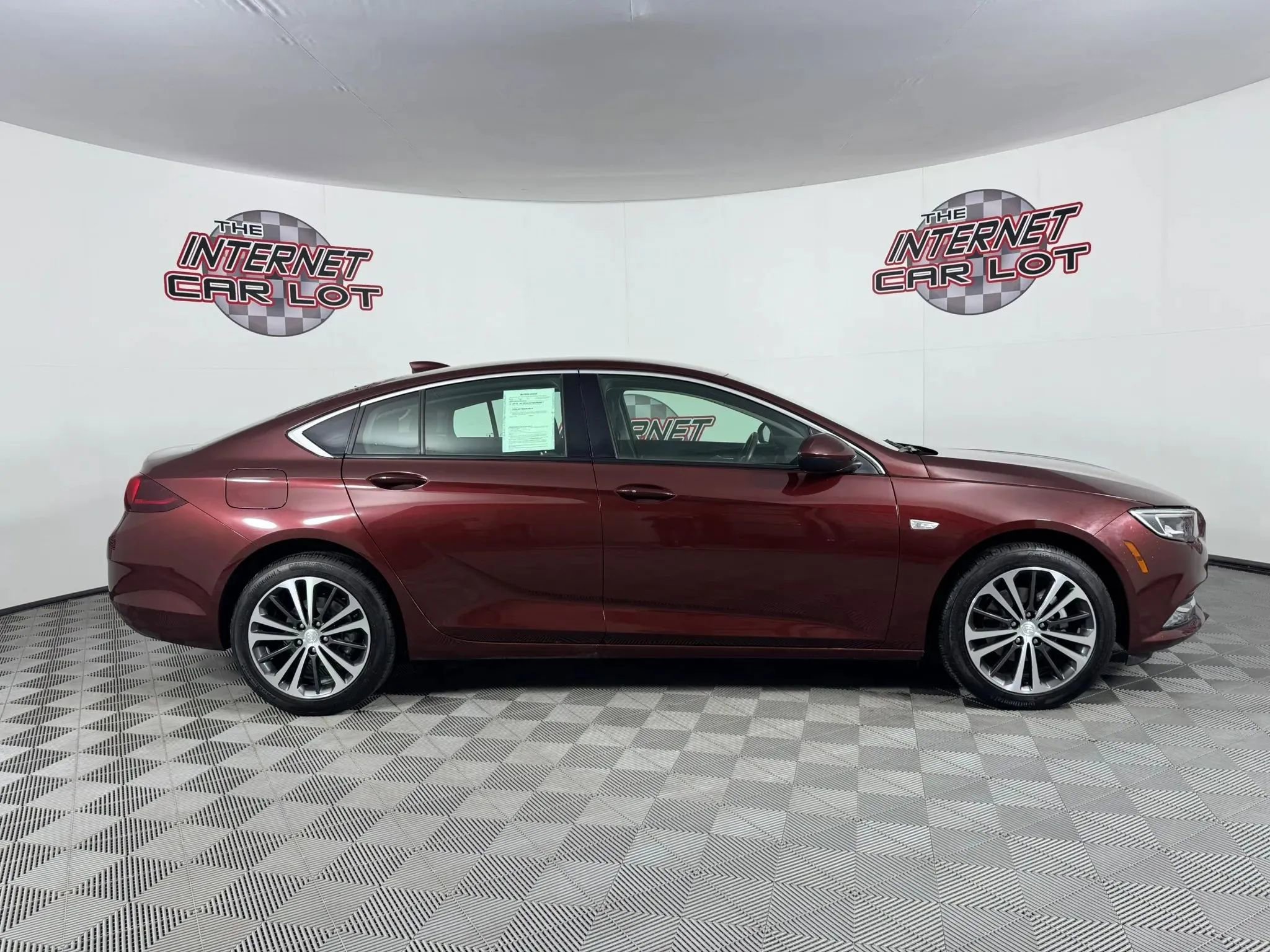 Used 2019 Buick Regal Preferred w/ Driver Confidence Package I image 8
